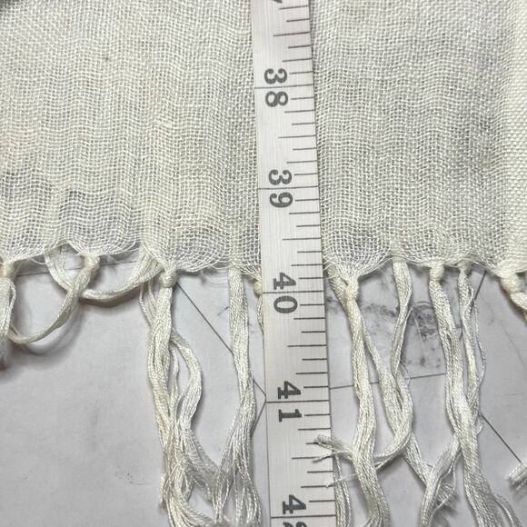 Beautiful Nordstrom Long Linen Blend Ivory Scarf Wrap Fringe 28x80" Boho EUC - Picture 6 of 8